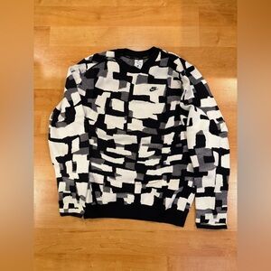 NIKE TECH CREWNECK SWEATER